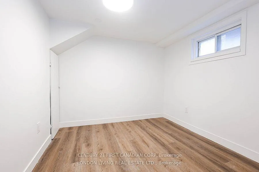 5 bed, $2,600 — Photo 4
