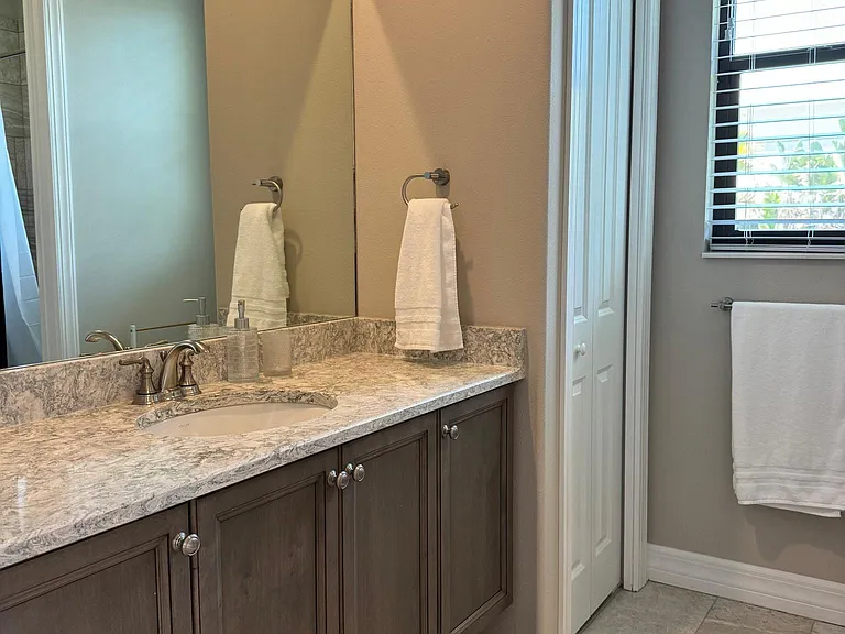332 Coral St — Photo 30