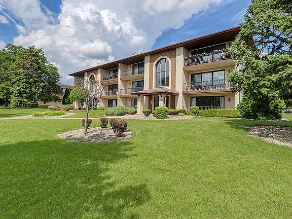 2nd image of 15229 Catalina Dr Unit 1D