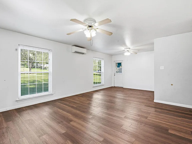 3607 Wilson St — Photo 11
