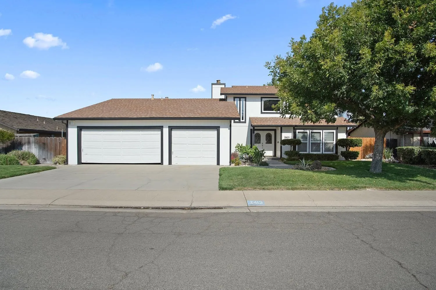 2413 Mountain Ridge Dr photo 1