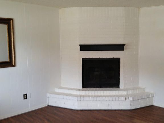 2nd image of 401 12th Ave SE APT 109