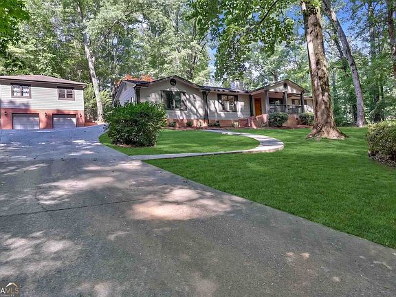 2nd image of 4934 Shiloh Dr