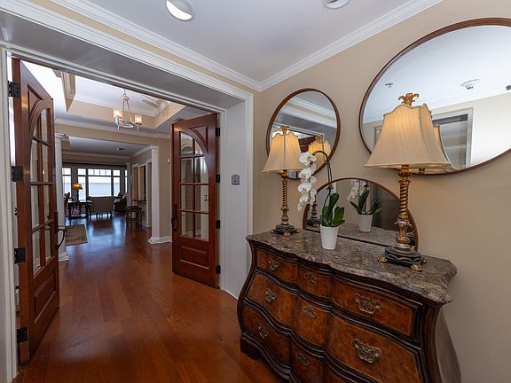 3rd image of 408 Kelly Plantation Dr Unit 609