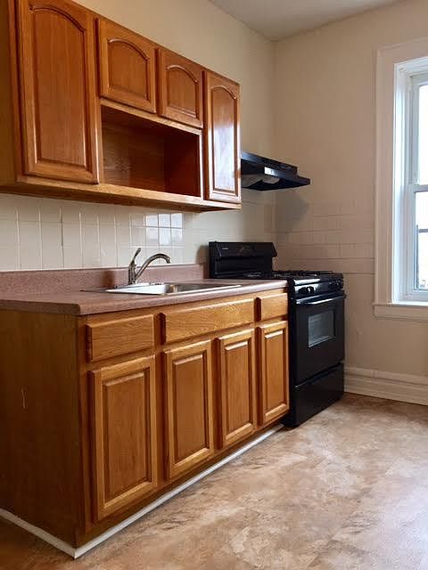 1st image of 285 Lincoln Ave APT 22