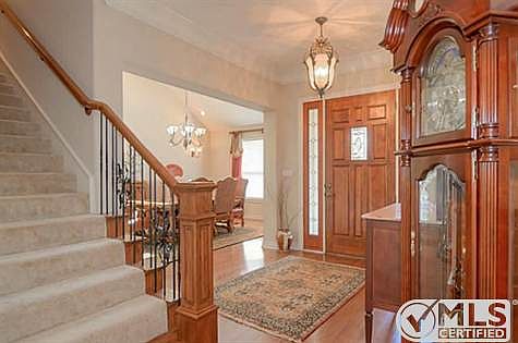 3rd image of 404 Lantana Dr