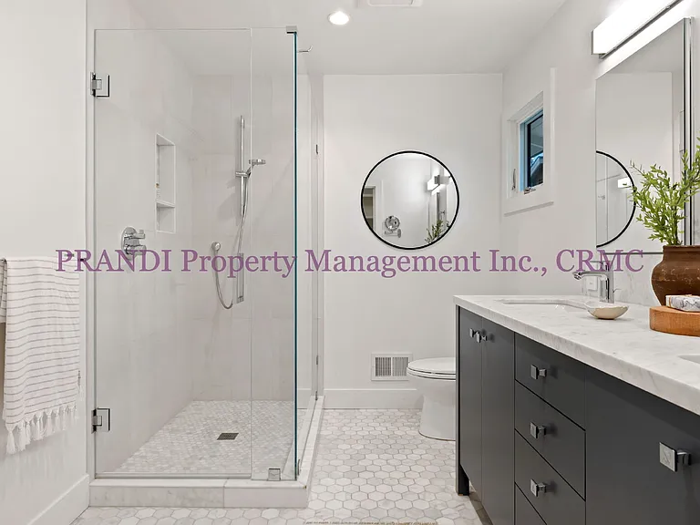 429 Blackstone Dr — Photo 17