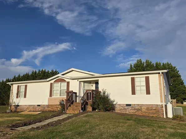 85 Chestnut Meadows Dr, Martinsville, VA 24112