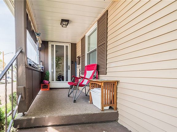 4th image of 9038 Oak St