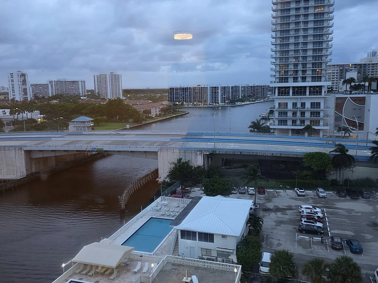 1 bed, 1.5 bath, 780 sqft, $2,350 — Photo 3