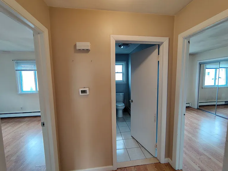 135-137 Hillcrest Rd — Photo 11