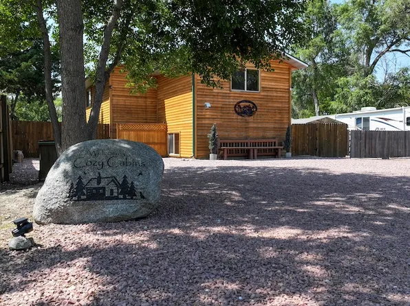 108 Stockwell St, Pukwana, SD 57370