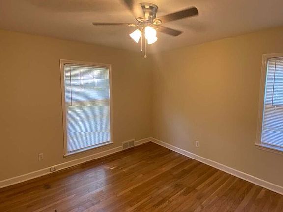 5th image of 3066 Overbrook Dr