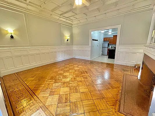 3rd image of 150 W 76th St APT 3B