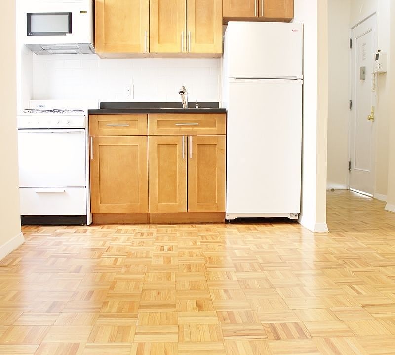 1st image of 515 E 78th St APT 4G
