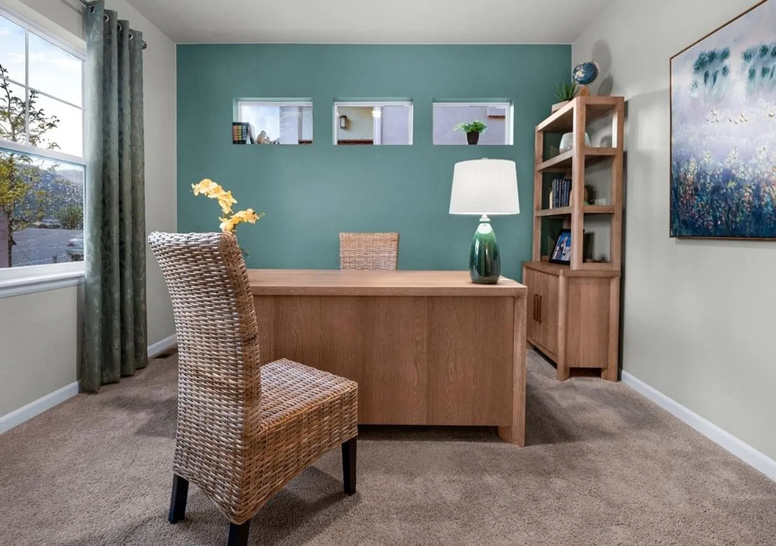 Furnished 3 Bed/Office Luxury Model Home on Westside — Photo 4
