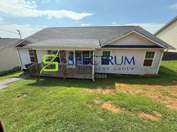 3295 Parker Blvd, Kodak, TN 37764