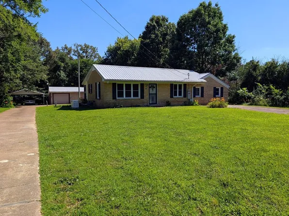 2005 W Wood St, Paris, TN 38242