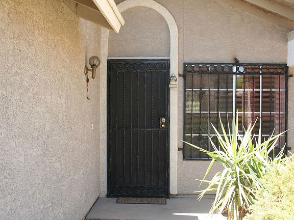 2nd image of 3099 W Placita De La Roseta
