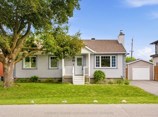79 Saint Claire Ave, Ottawa, ON K2G 2A5