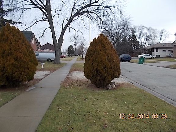 2nd image of 8026 Newland Ave