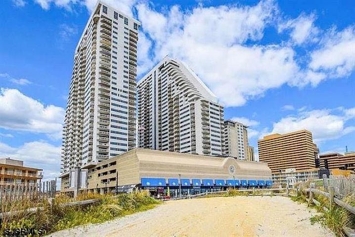1st image of 3101 Boardwalk #7082