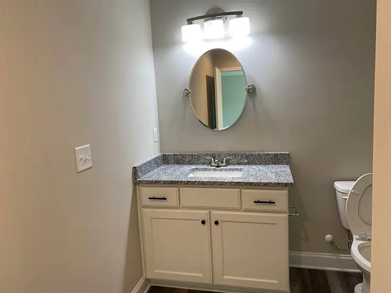 2628 Kenhill Dr — Photo 32