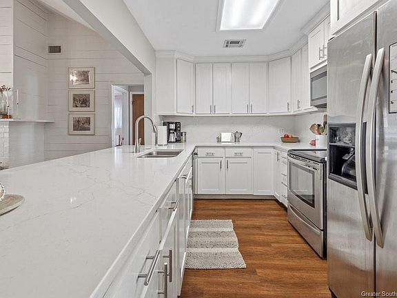 5th image of 1412 W Autumnwood Ln