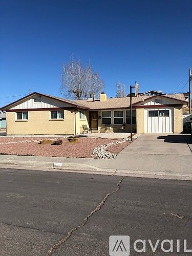1st image of 601 McKee Dr