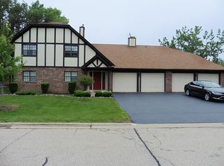 16 Willow Bridge Way #16-A, Bloomingdale, IL