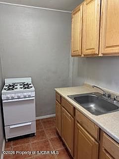 3rd image of 613 E Blanco St