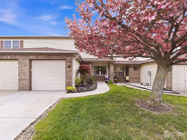 69 Jefferson Dr, Spotswood, NJ 08884