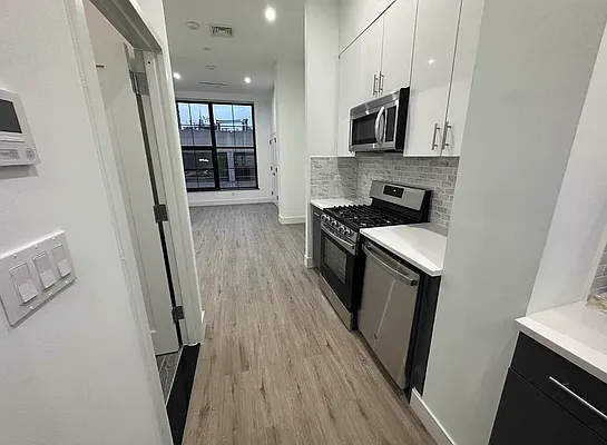 Rented by Oxford Property Group | media 16