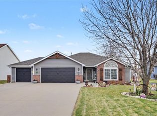 1008 Kathys Ct, Baldwin City, KS 66006