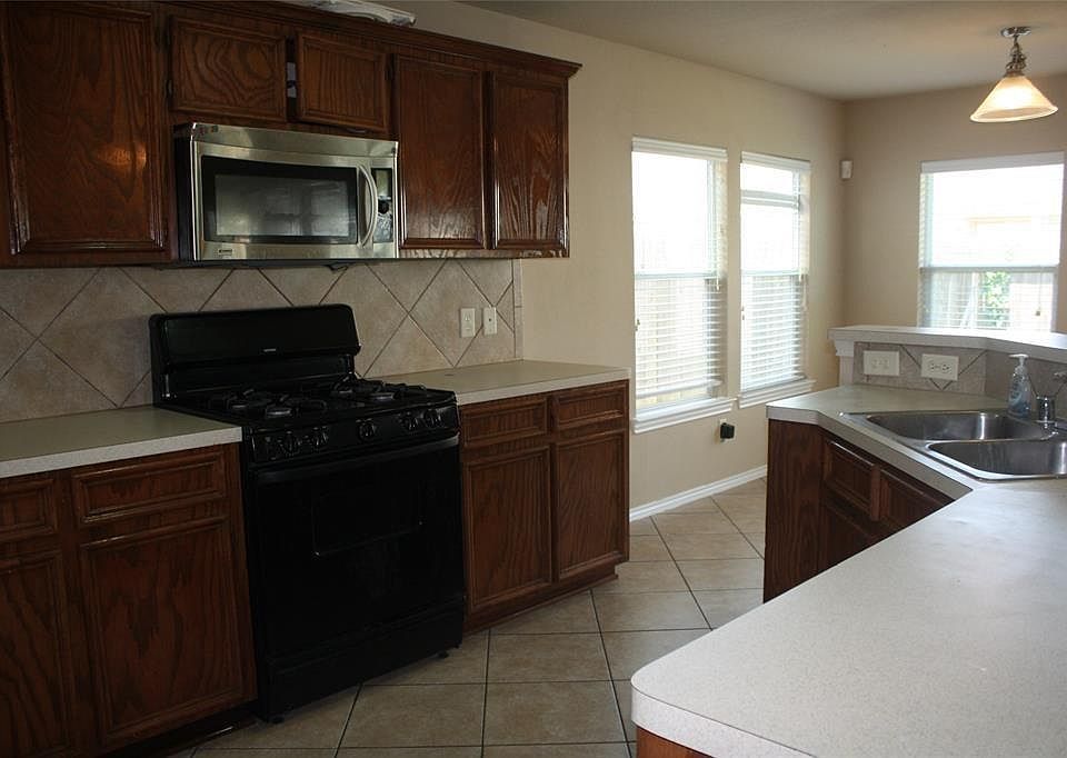 1st image of 16614 Williamhurst Ln