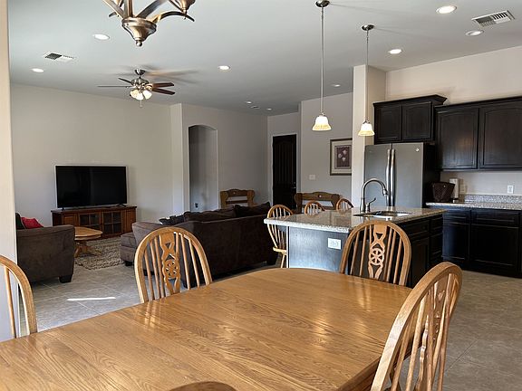 5th image of 10237 E 39th St