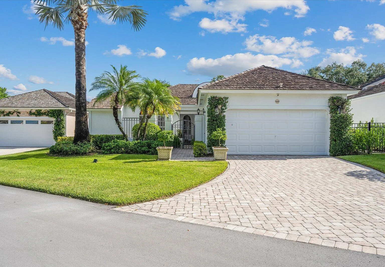 3 bed, 3.5 bath, 1929 sqft, $17,500 — Photo 1