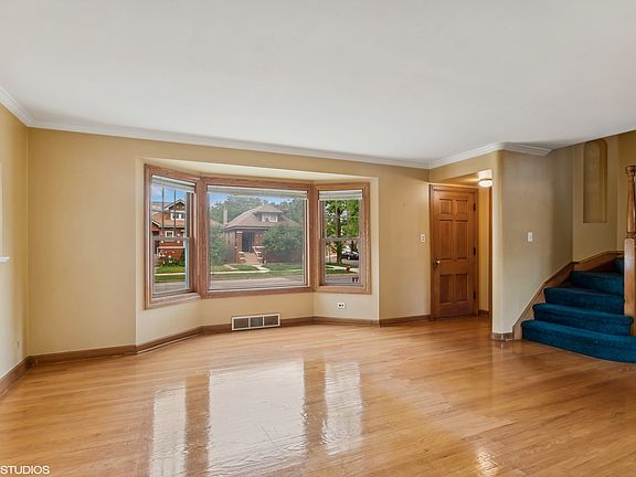 2nd image of 5705 W Pensacola Ave
