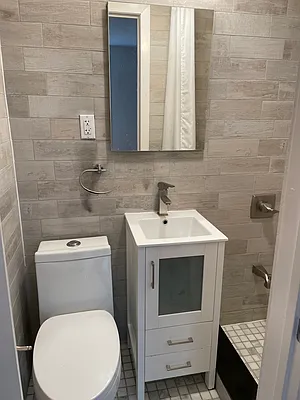 Rented by Downtown Realty Group LTD | media 18