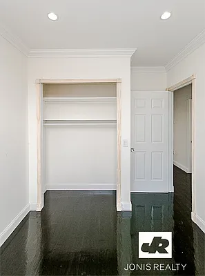 Rented by Jonis Realty | media 12