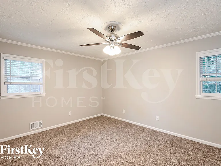 4353 Hale Pl — Photo 9