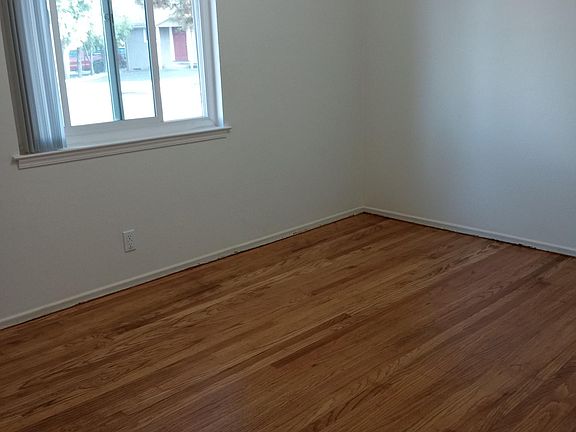 2nd image of 10071 Alhambra Ave