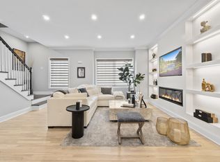 20 Columbus Cir, Bayonne, NJ 07002