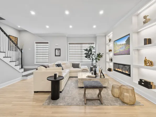 20 Columbus Cir, Bayonne, NJ 07002