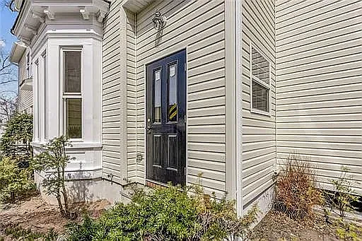 Private side entrance for ground level unit 1 - 262 Prospect Ave #1