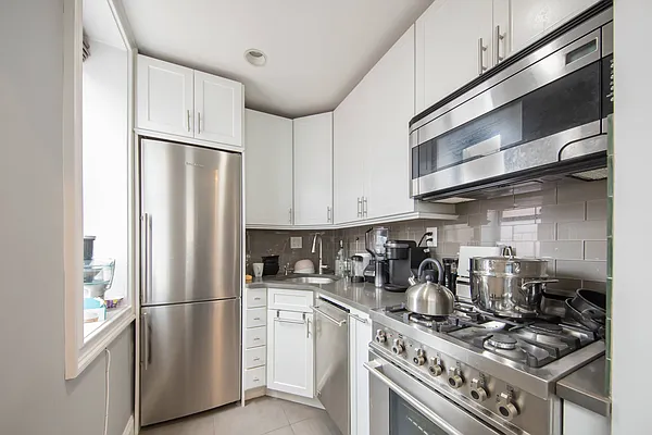 Sold by Maltz Auctions Inc | media 5