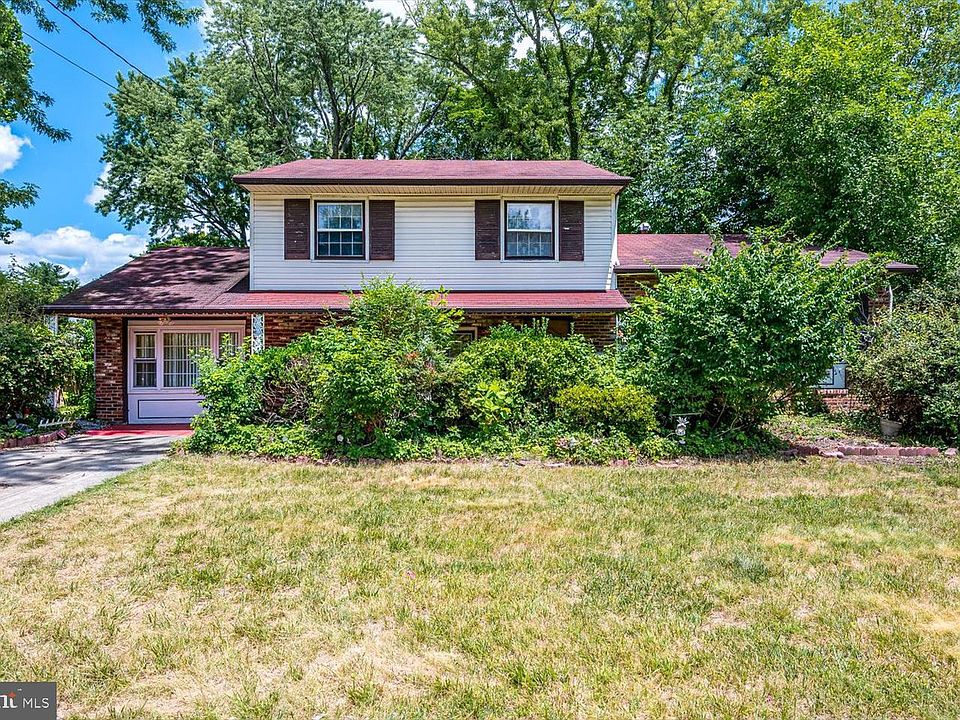 1st image of 317 Brookmead Dr
