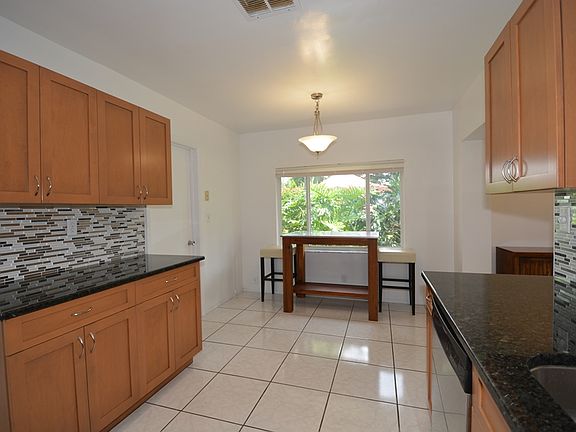 5th image of 5206 Bayberry Ln
