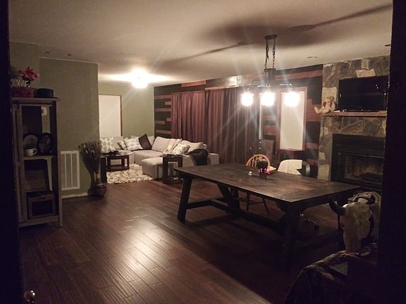 Living room/ dinning room