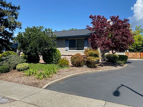 2nd image of 572 Mariano Dr